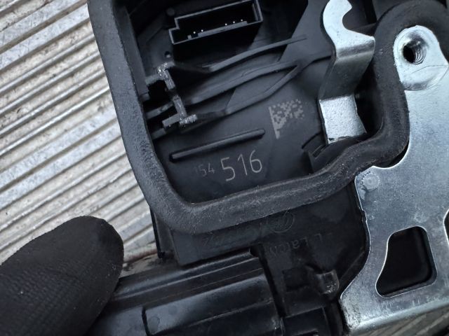 bontott BMW 5 F10 Bal első Ajtózár