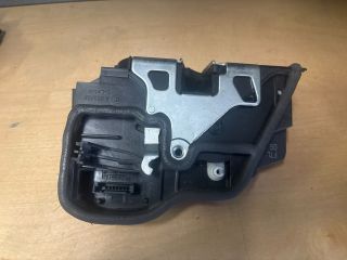 bontott BMW 5 F10 Bal első Ajtózár