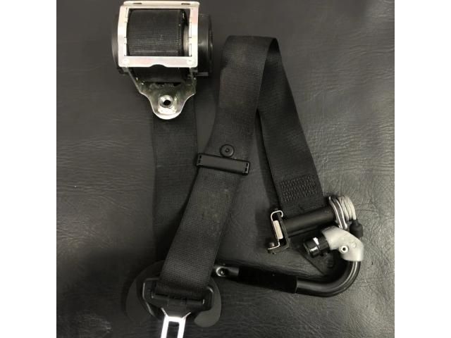 bontott BMW 5 F10 Bal első Biztonsági Öv