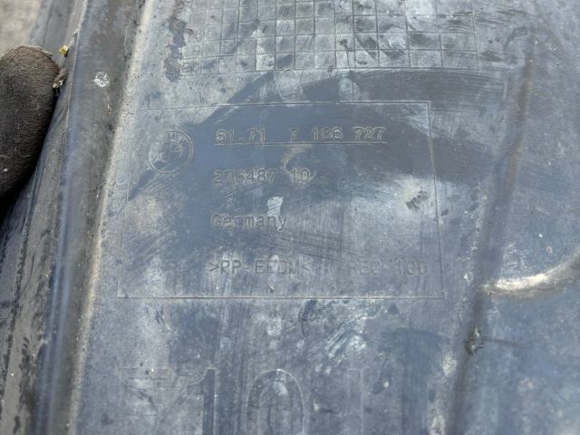 bontott BMW 5 F10 Bal első Első Dobbetét (Kerékjárati, Műanyag)