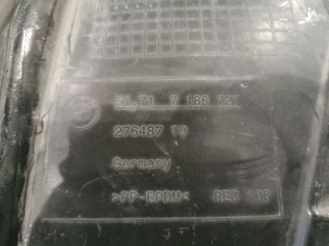 bontott BMW 5 F10 Bal első Első Dobbetét (Kerékjárati, Műanyag)