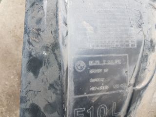 bontott BMW 5 F10 Bal első Első Dobbetét (Kerékjárati, Műanyag)