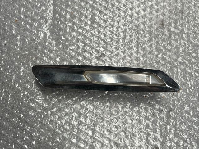 bontott BMW 5 F10 Bal első Irányjelző