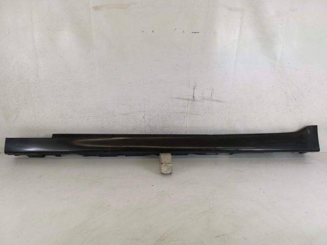 bontott BMW 5 F10 Bal első Küszöb Díszléc