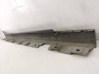 bontott BMW 5 F10 Bal első Küszöb Díszléc