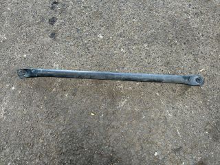 bontott BMW 5 F10 Bal első Lökhárító Merevítő Tartó (Fém)