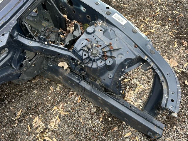 bontott BMW 5 F10 Bal első Negyed Karosszéria Csomag