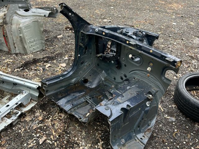 bontott BMW 5 F10 Bal első Negyed Karosszéria Csomag