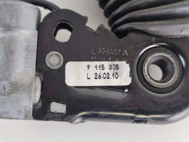 bontott BMW 5 F10 Bal első Övfeszítő