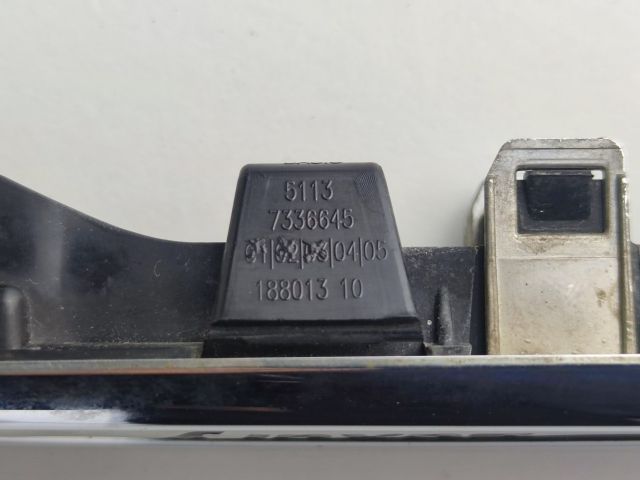 bontott BMW 5 F10 Bal első Sárvédő Díszléc