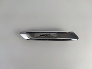 bontott BMW 5 F10 Bal első Sárvédő Díszléc