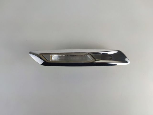 bontott BMW 5 F10 Bal első Sárvédő Irányjelző