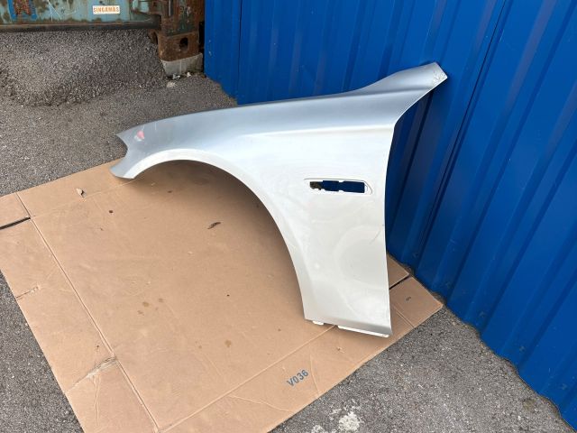 bontott BMW 5 F10 Bal első Sárvédő