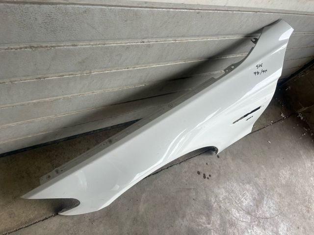 bontott BMW 5 F10 Bal első Sárvédő