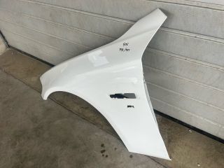 bontott BMW 5 F10 Bal első Sárvédő