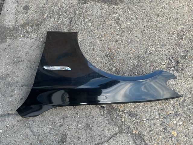 bontott BMW 5 F10 Bal első Sárvédő