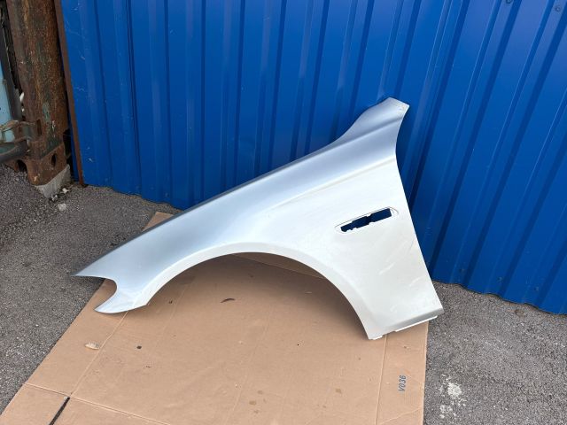 bontott BMW 5 F10 Bal első Sárvédő