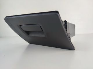 bontott BMW 5 F10 Bal első Tároló Rekesz