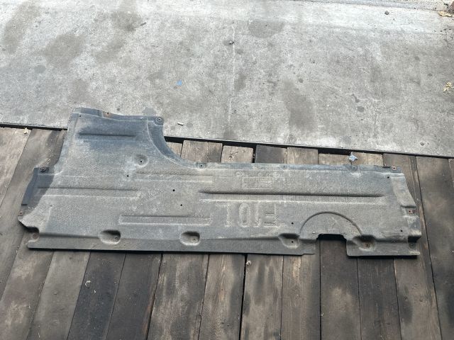 bontott BMW 5 F10 Bal Fenéklemez