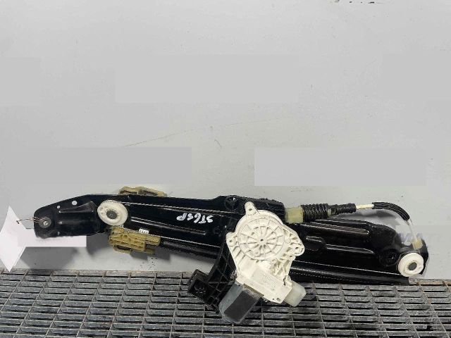 bontott BMW 5 F10 Bal hátsó Ablakemelő Szerkezet (Elektromos)