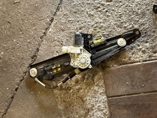 bontott BMW 5 F10 Bal hátsó Ablakemelő Szerkezet (Elektromos)