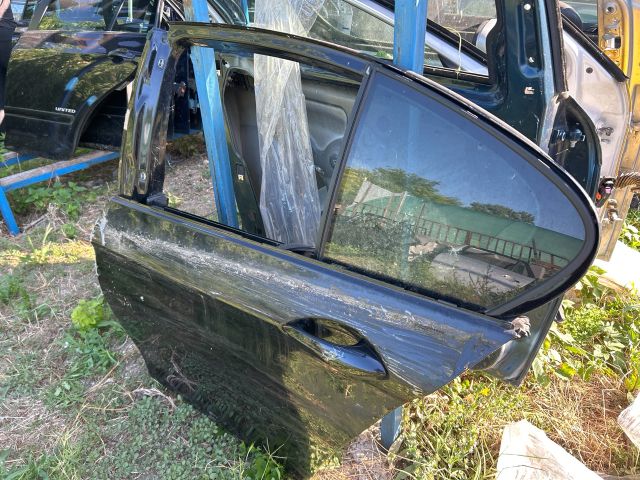 bontott BMW 5 F10 Bal hátsó Ajtó (Üres lemez)