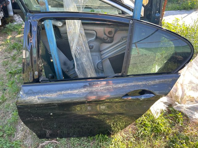 bontott BMW 5 F10 Bal hátsó Ajtó (Üres lemez)