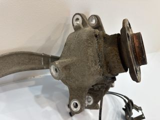 bontott BMW 5 F10 Bal hátsó Csonkállvány Kerékaggyal