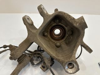 bontott BMW 5 F10 Bal hátsó Csonkállvány Kerékaggyal