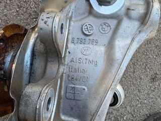 bontott BMW 5 F10 Bal hátsó Csonkállvány Kerékaggyal