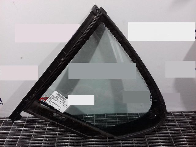bontott BMW 5 F10 Bal hátsó Fixüveg (Ajtóban)