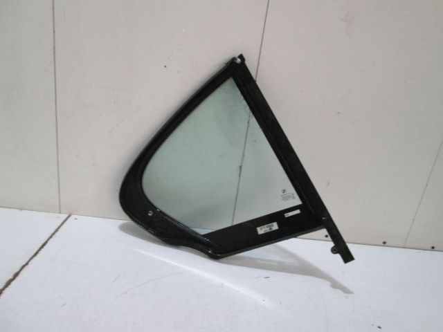 bontott BMW 5 F10 Bal hátsó Fixüveg (Ajtóban)