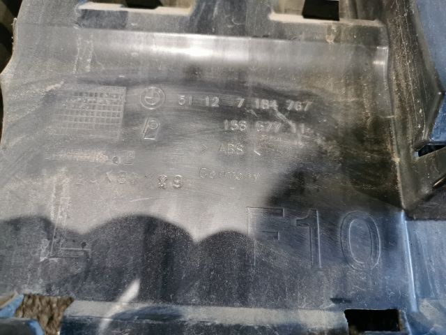 bontott BMW 5 F10 Bal hátsó Lökhárító Tartó (Műanyag)