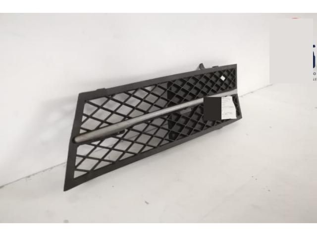 bontott BMW 5 F10 Bal Ködlámpa Rács