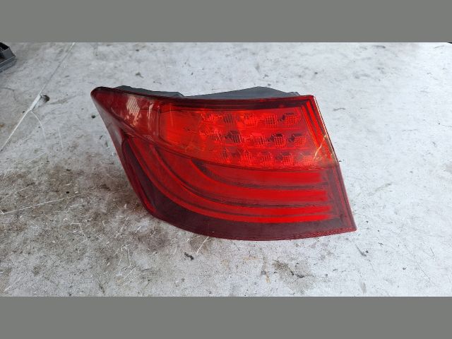 bontott BMW 5 F10 Bal Külső Hátsó Lámpa