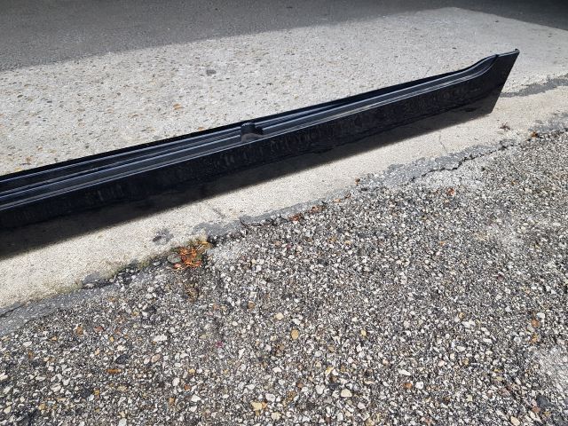 bontott BMW 5 F10 Bal Küszöb