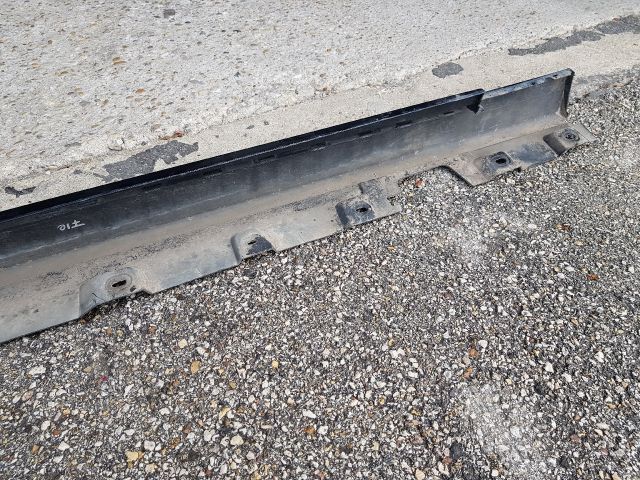 bontott BMW 5 F10 Bal Küszöb