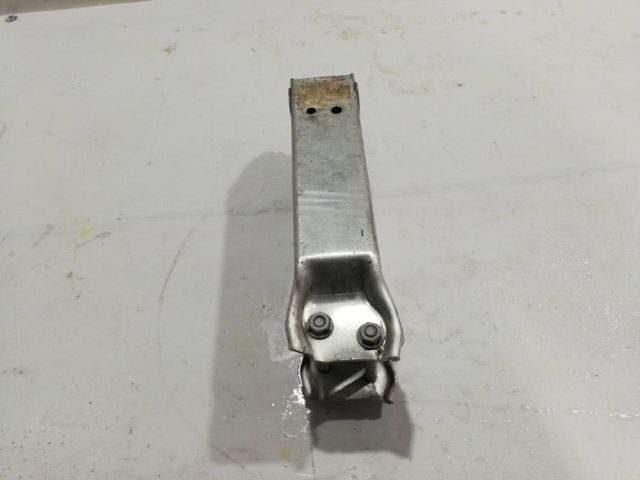 bontott BMW 5 F10 Bal Lökhárító Tartó Nyúlványvég