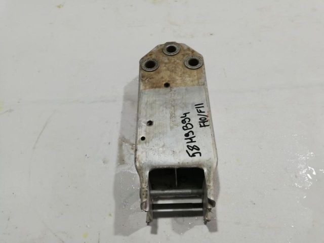 bontott BMW 5 F10 Bal Lökhárító Tartó Nyúlványvég