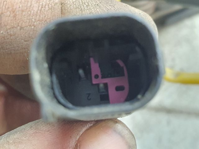 bontott BMW 5 F10 Bal Motorháztető Zárszerkezet