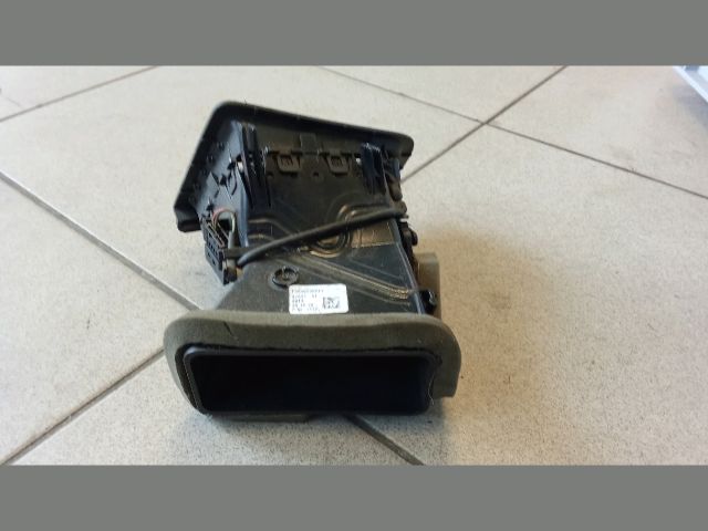 bontott BMW 5 F10 Bal Szellőző