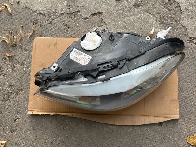 bontott BMW 5 F10 Bal Xenon Fényszóró