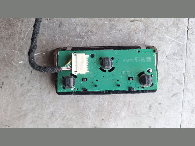 bontott BMW 5 F10 Beltér Világítás Első