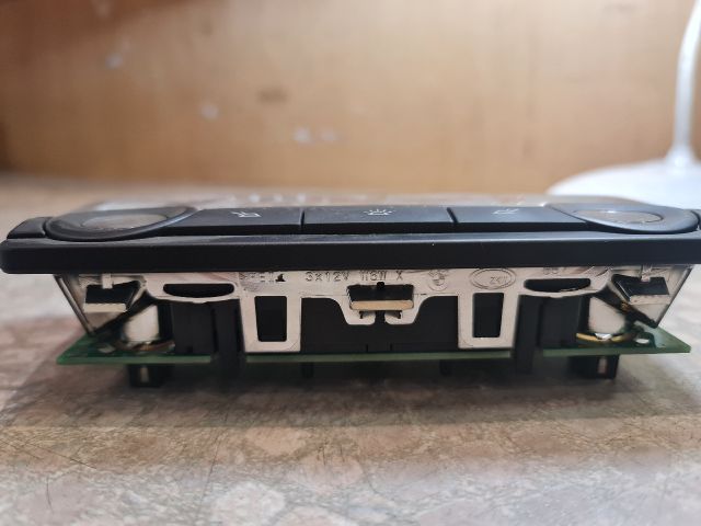 bontott BMW 5 F10 Beltér Világítás Első