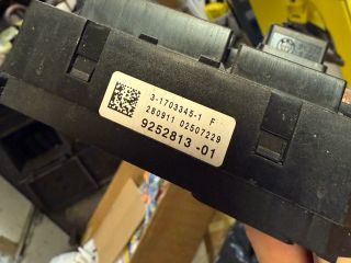 bontott BMW 5 F10 Biztosítéktábla Csomagtér