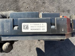 bontott BMW 5 F10 Biztosítéktábla Csomagtér