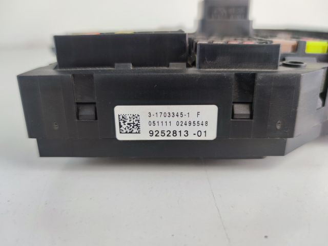 bontott BMW 5 F10 Biztosítéktábla Csomagtér