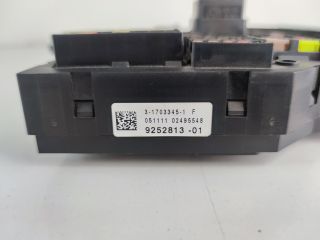 bontott BMW 5 F10 Biztosítéktábla Csomagtér