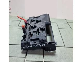 bontott BMW 5 F10 Biztosítéktábla Csomagtér