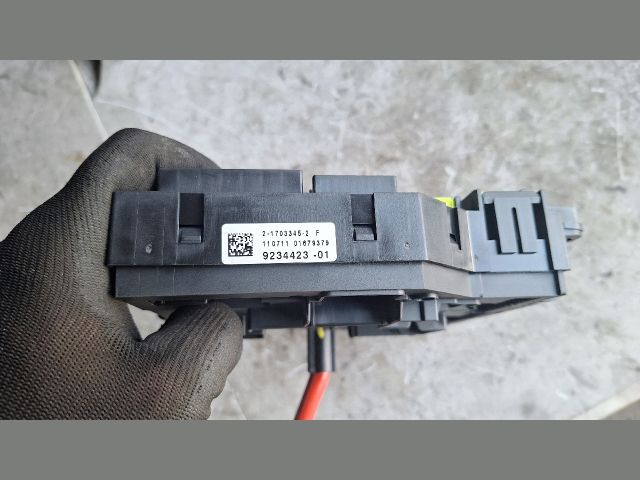 bontott BMW 5 F10 Biztosítéktábla Csomagtér